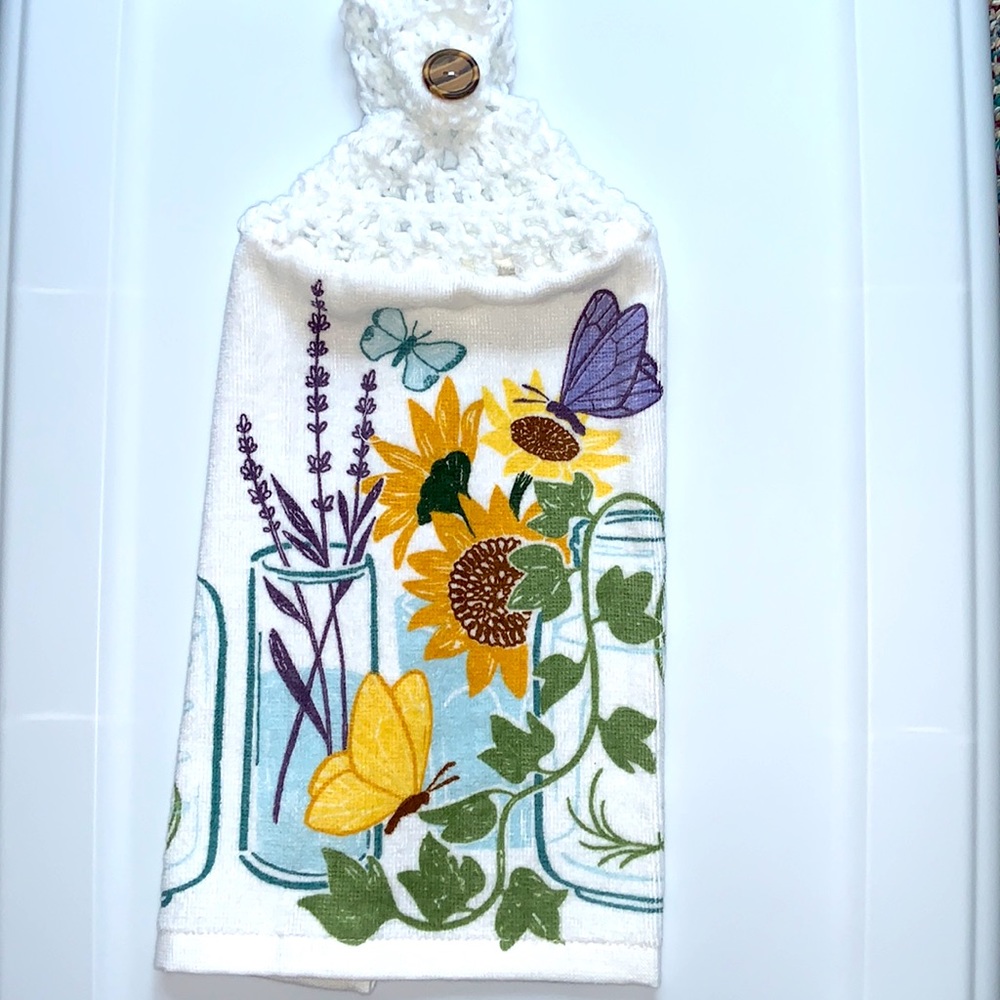 Hand Crafted Crocheted Top Butterflies Hanging Kitchen or Bathroom Hand Towels - Picture 3 of 7